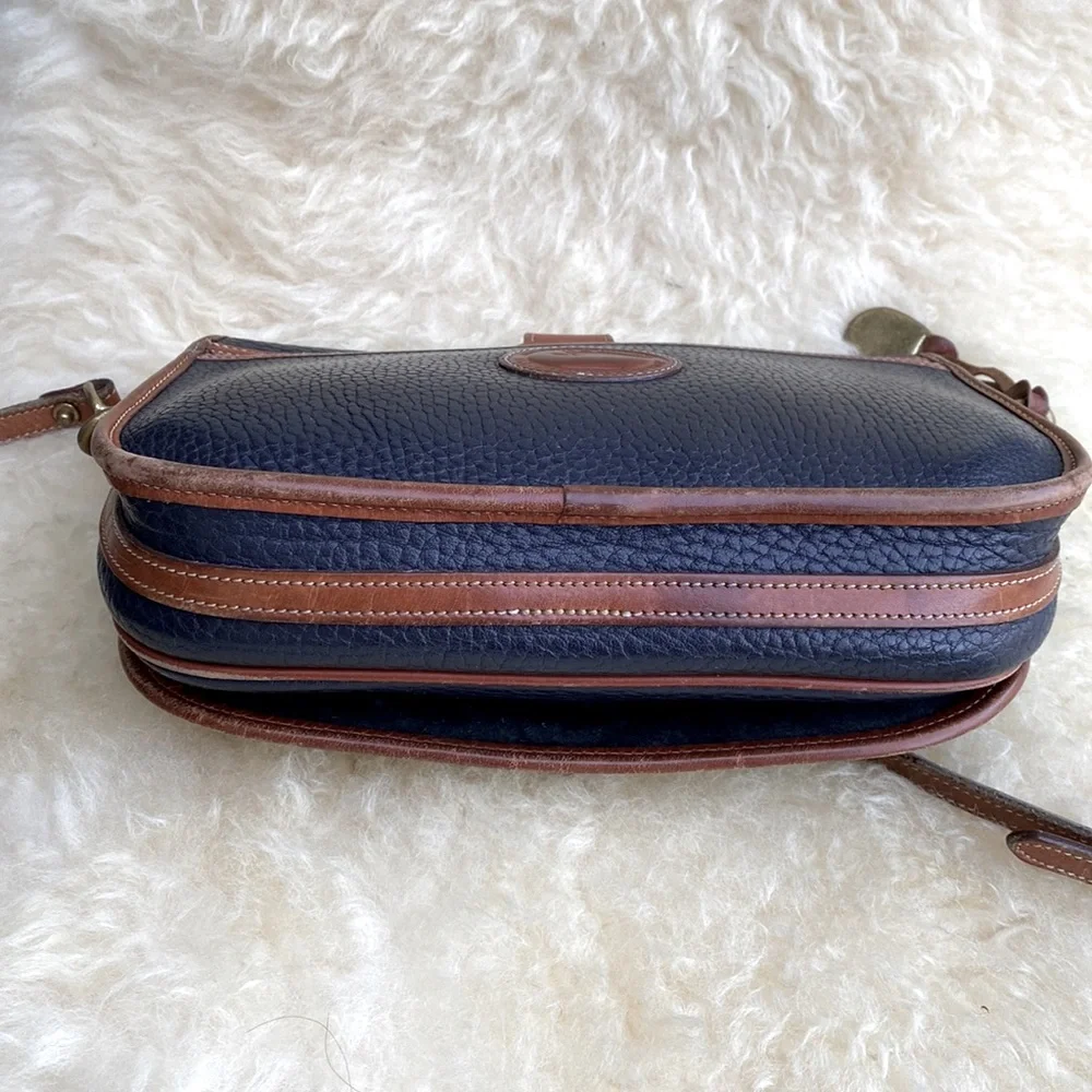 Vintage Dooney and Bourke bag - Picture 3 of 9